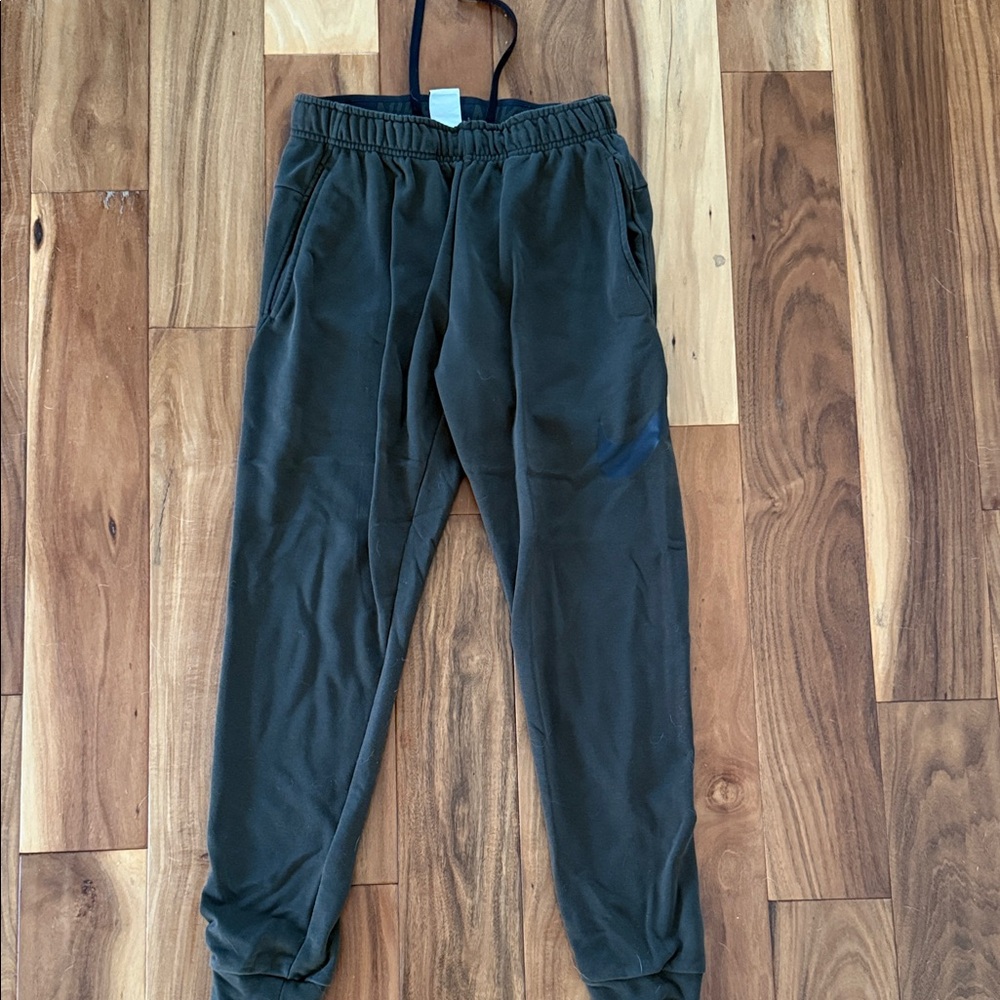 Men’s Olive Green Nike Jogger Pants